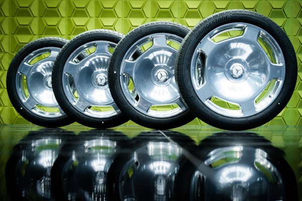 20 Zoll Maybach Sommerkompletträder für MB S Klasse W223, 3.900,00 € 